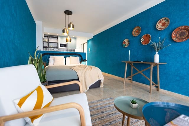 Studio for sale in Estepona with pool - € 238,000 (Ref: 9058638)