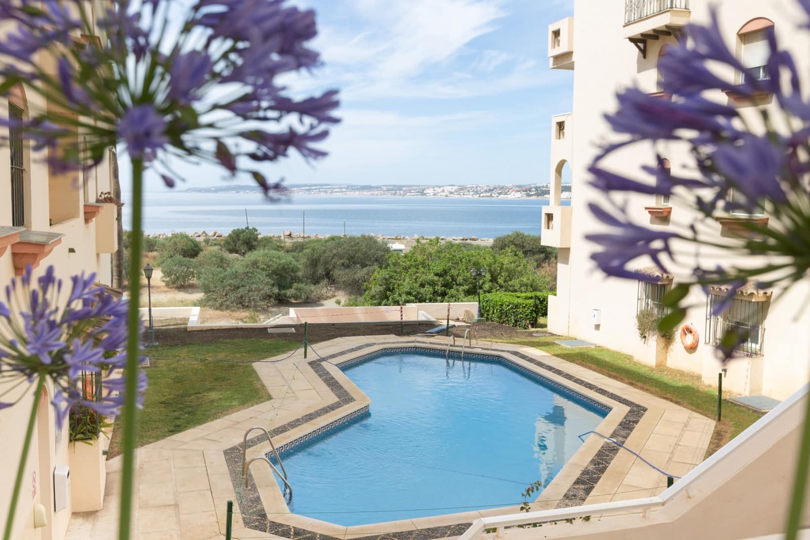 Studio for sale in Estepona with pool - € 238,000 (Ref: 9058638)