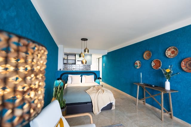 Studio for sale in Estepona with pool - € 238,000 (Ref: 9058638)