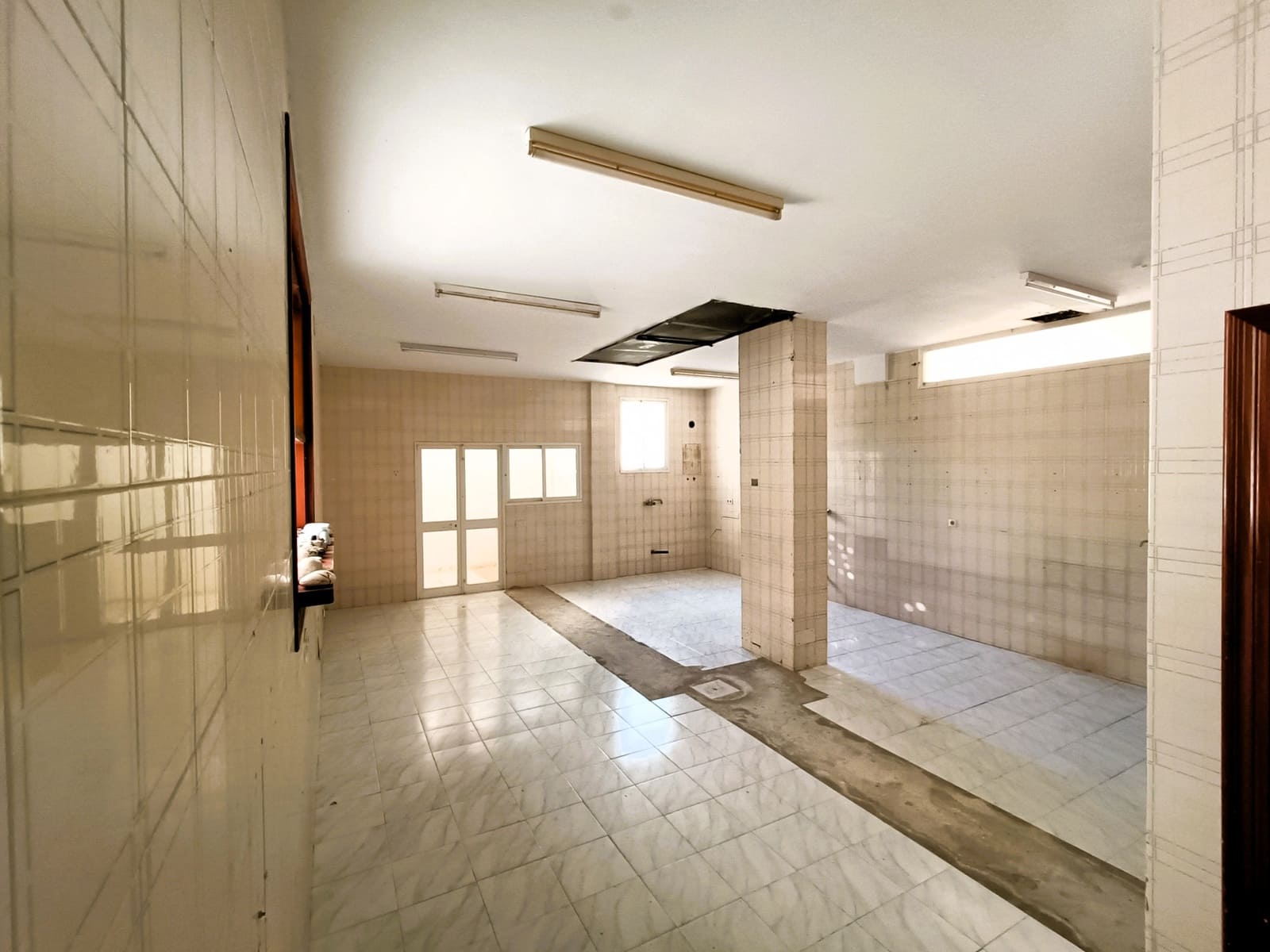 1 chambre Local Commercial à vendre à Bahia Dorada - 375 000 € (Ref: 9097270)