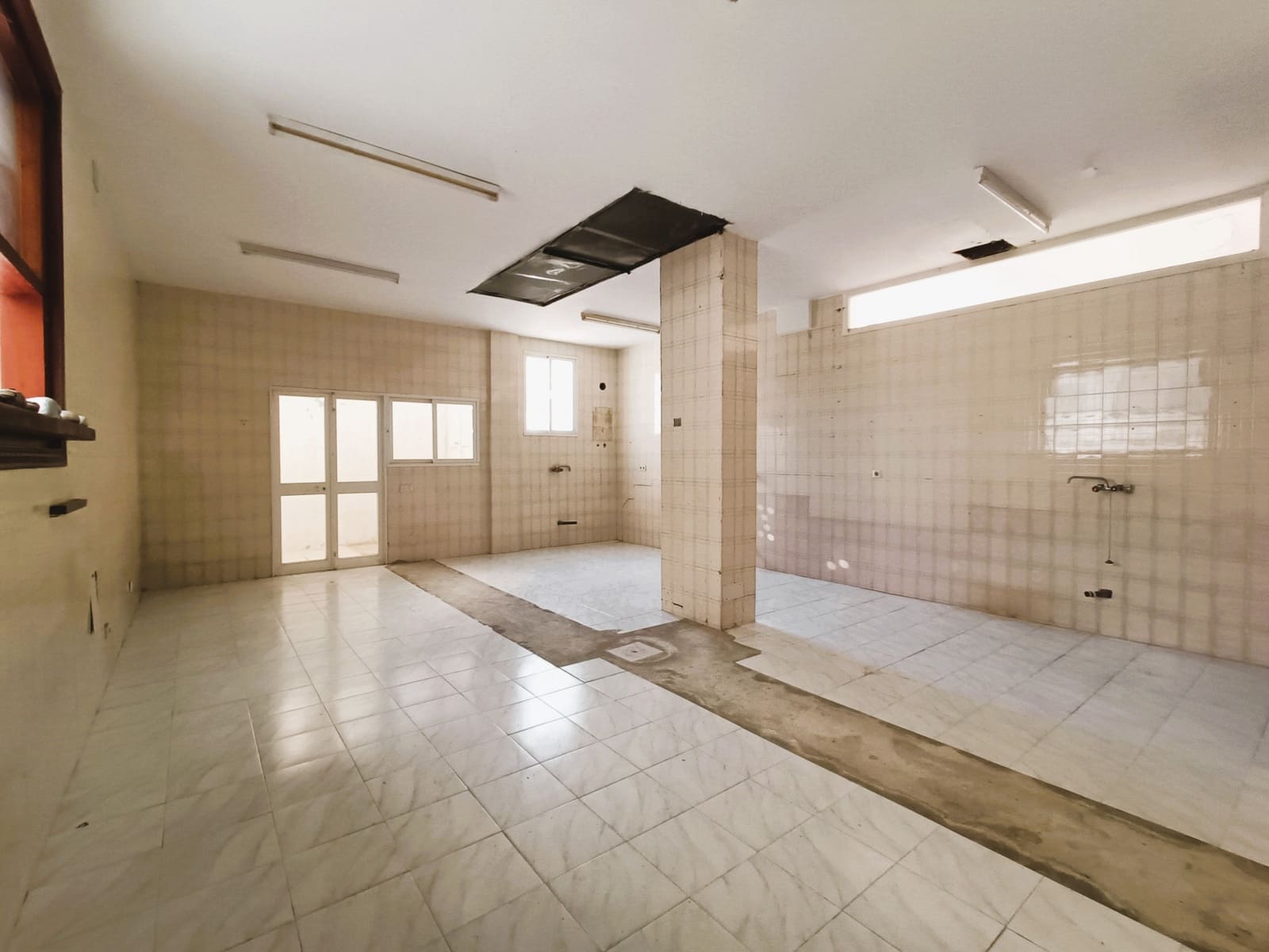 1 chambre Local Commercial à vendre à Bahia Dorada - 375 000 € (Ref: 9097270)
