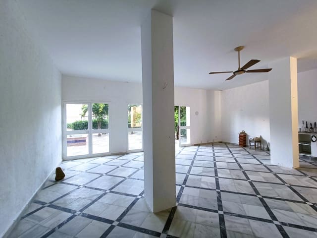 1 soverom Kommersiell til salgs i Bahía Dorada, Estepona - € 375 000 (Ref: 9097270)