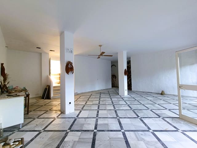1 soverom Kommersiell til salgs i Bahía Dorada, Estepona - € 375 000 (Ref: 9097270)