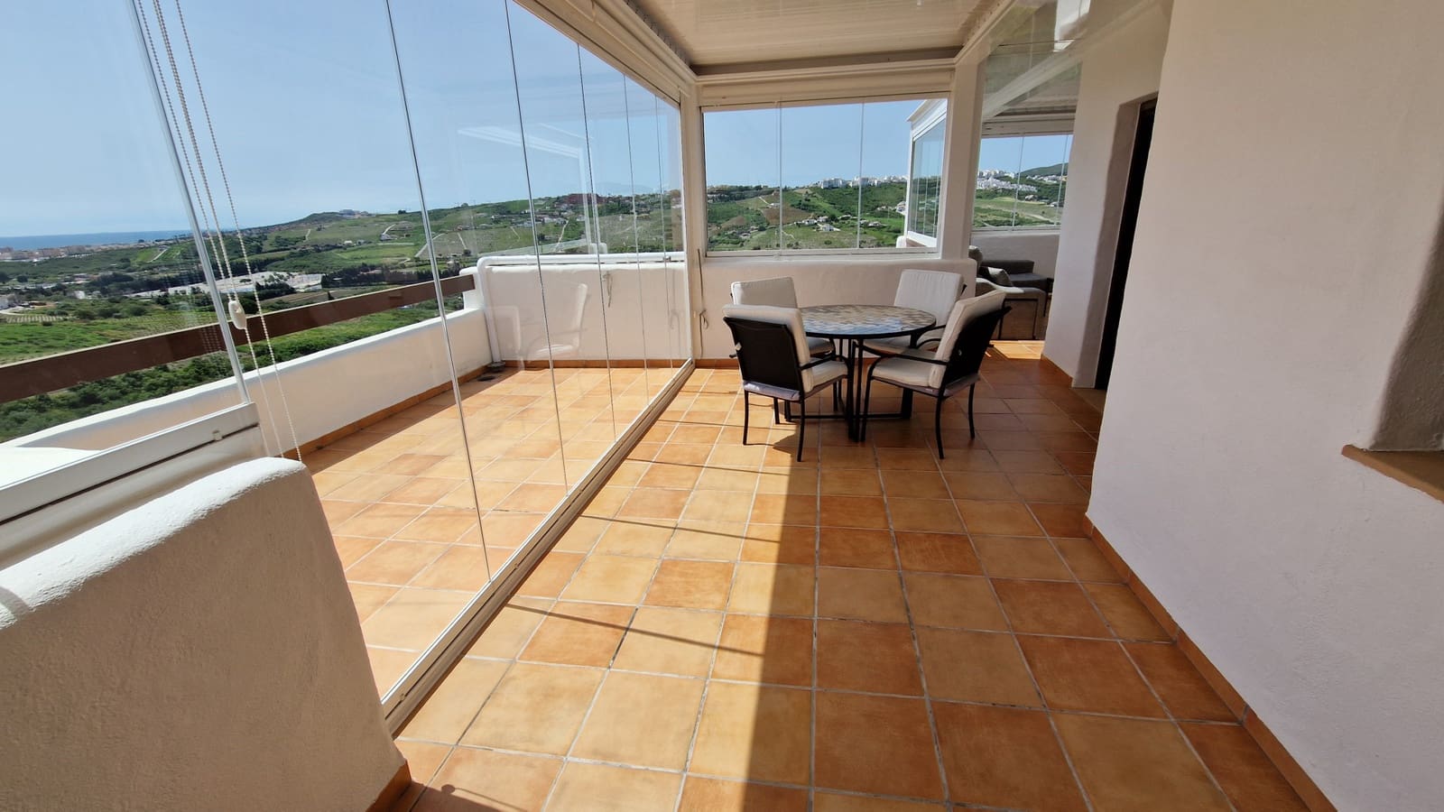 2 bedroom Penthouse for sale in Casares with pool garage - € 499,000 (Ref: 9097271)
