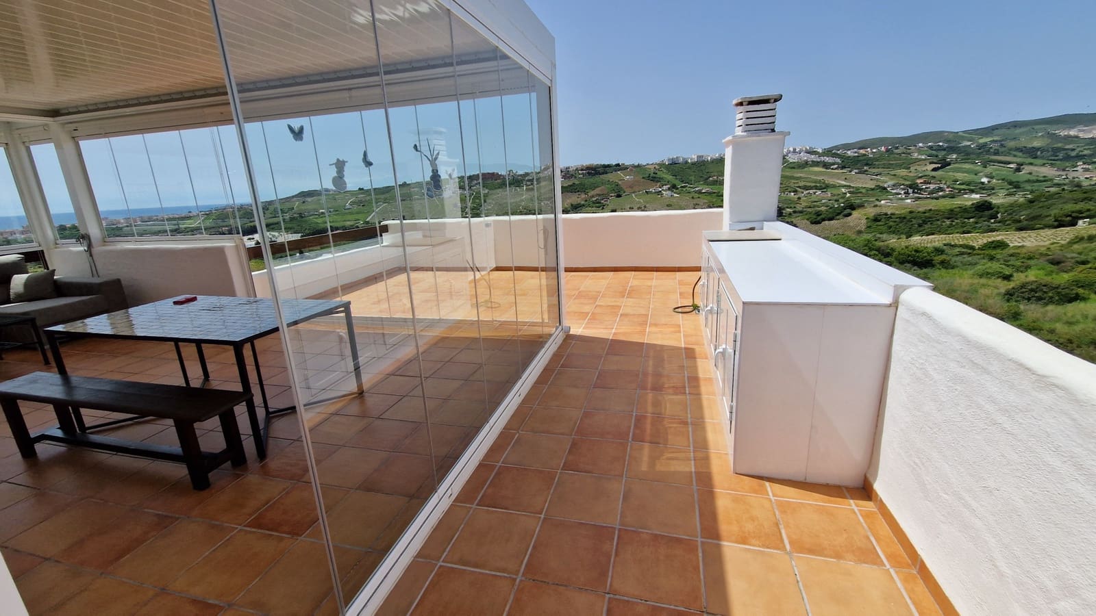 2 bedroom Penthouse for sale in Casares with pool garage - € 499,000 (Ref: 9097271)