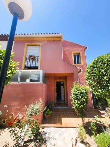 3 soveværelse Semi-Rækkehus til salg i Nueva Atalaya, Estepona med garage - € 535.000 (Ref: 9111616)