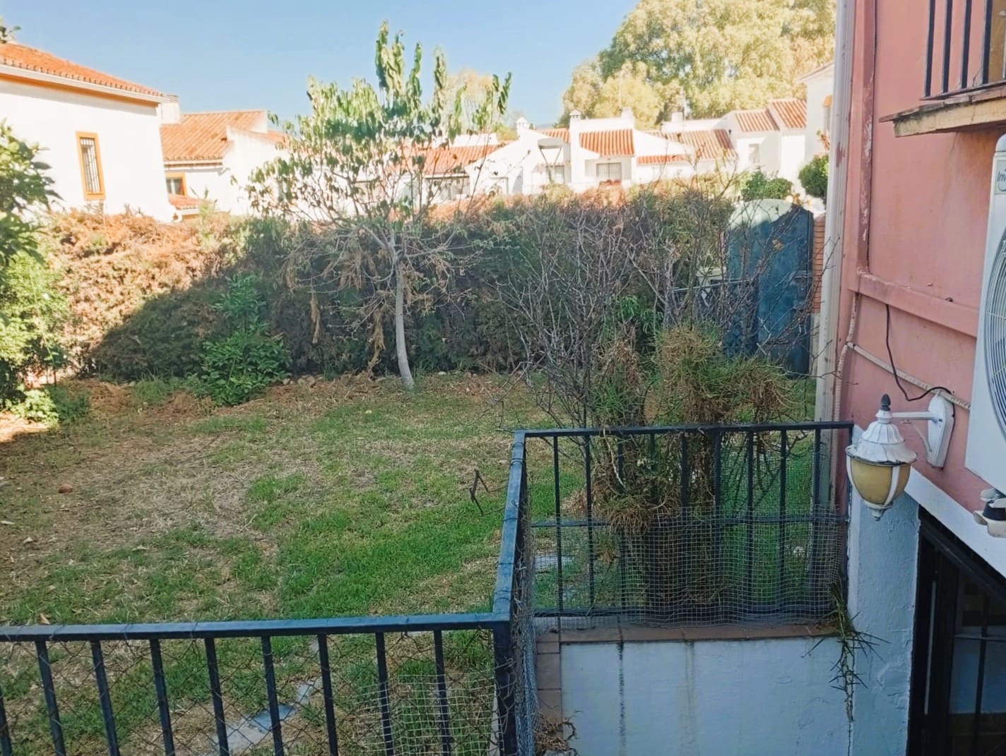 3 sypialnia Dom blizniak na sprzedaż w New Golden Mile z garażem - 580 000 € (Ref: 9111616)