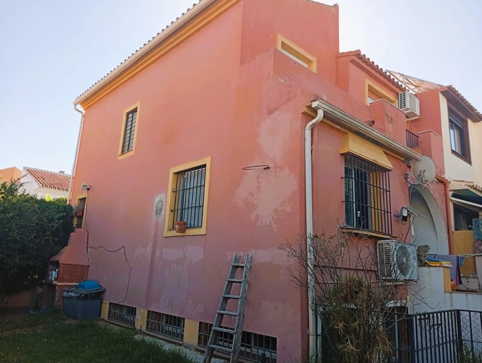 3 sypialnia Dom blizniak na sprzedaż w New Golden Mile z garażem - 580 000 € (Ref: 9111616)