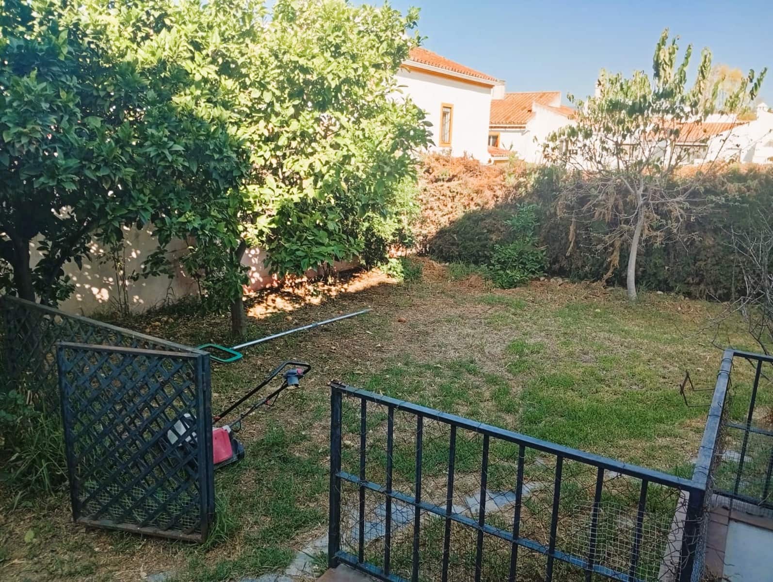 3 sypialnia Dom blizniak na sprzedaż w New Golden Mile z garażem - 580 000 € (Ref: 9111616)