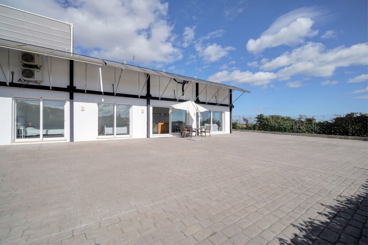 6 bedroom Villa for sale in San Luis de Sabinillas with pool garage - € 2,500,000 (Ref: 9131436)