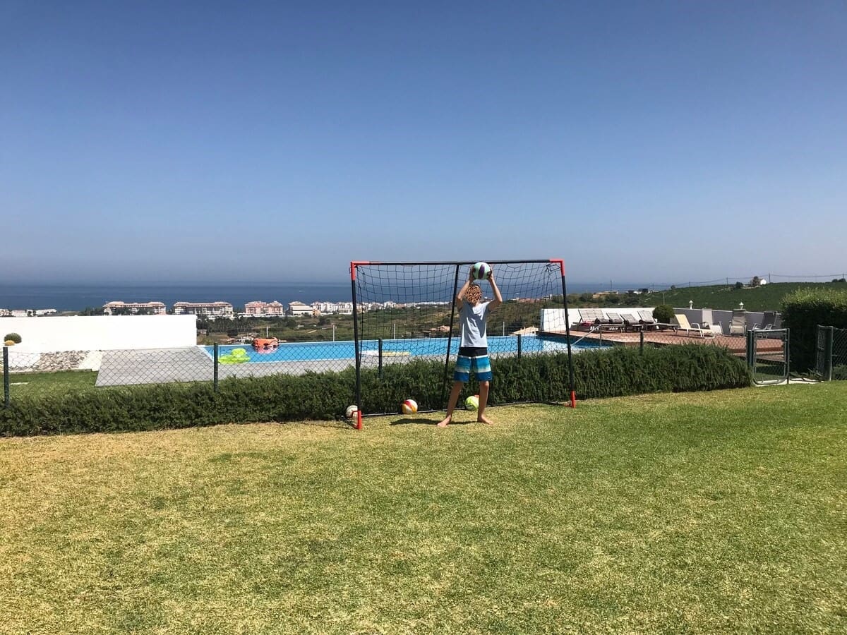 6 bedroom Villa for sale in San Luis de Sabinillas with pool garage - € 2,500,000 (Ref: 9131436)