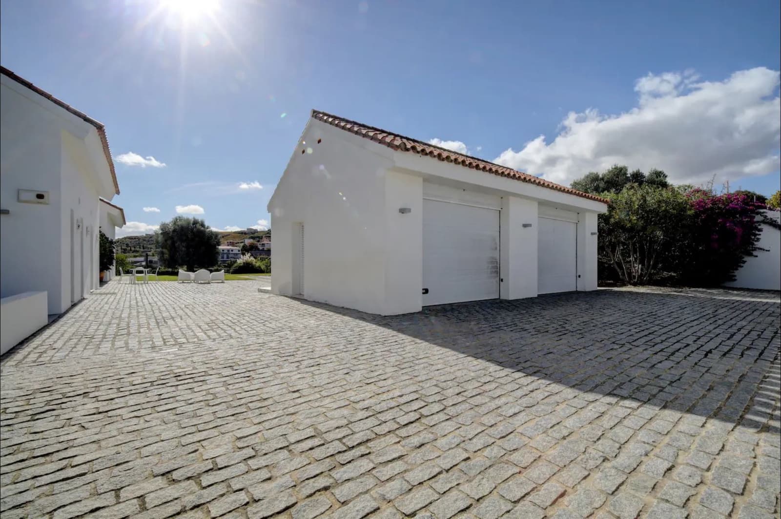 6 bedroom Villa for sale in San Luis de Sabinillas with pool garage - € 2,500,000 (Ref: 9131436)