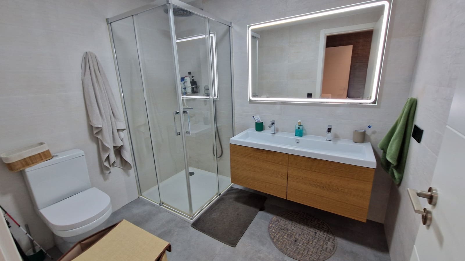 3 bedroom Apartment for sale in Estepona with pool garage - € 860,000 (Ref: 9138304)