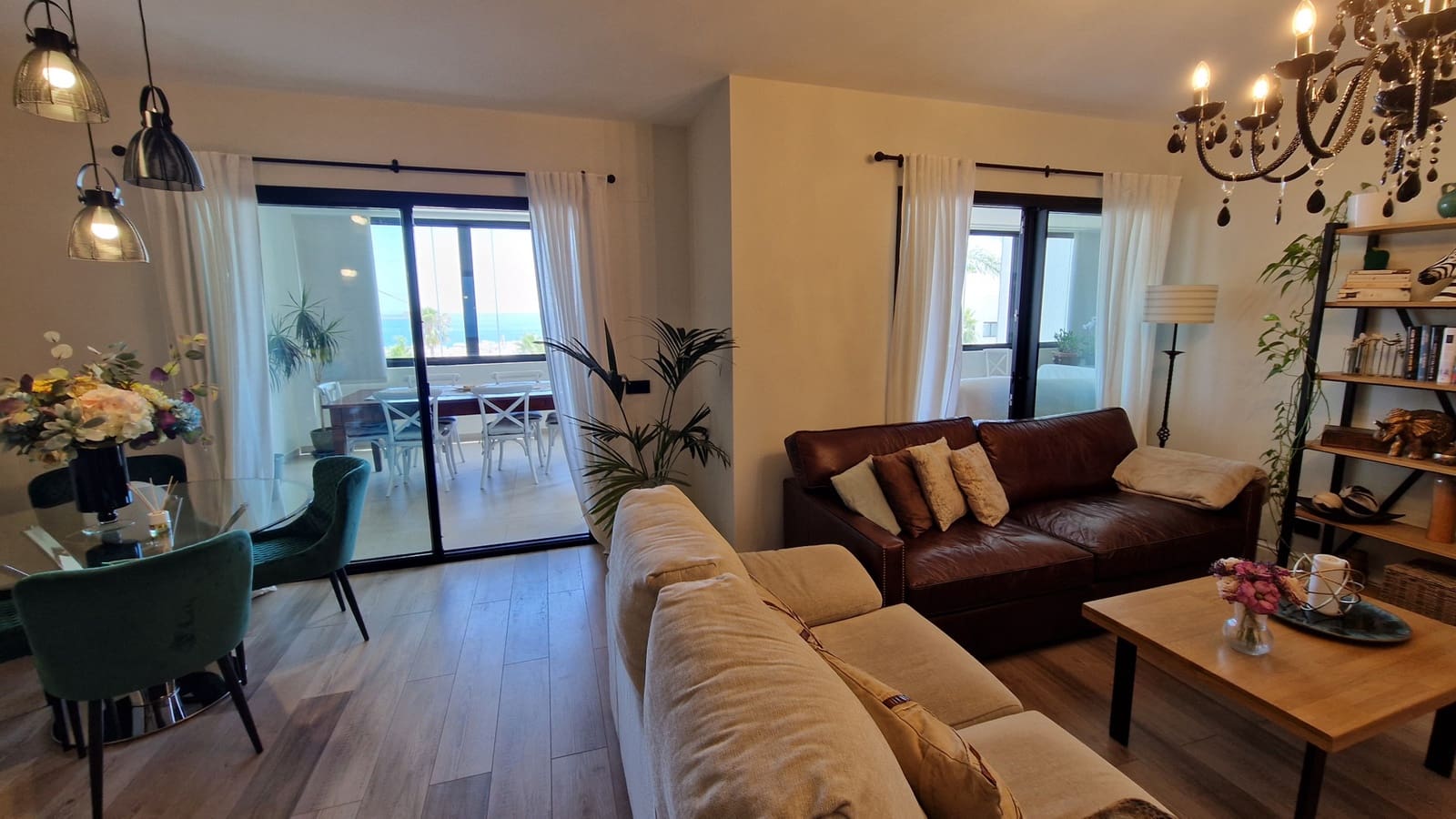 3 bedroom Apartment for sale in Estepona with pool garage - € 860,000 (Ref: 9138304)