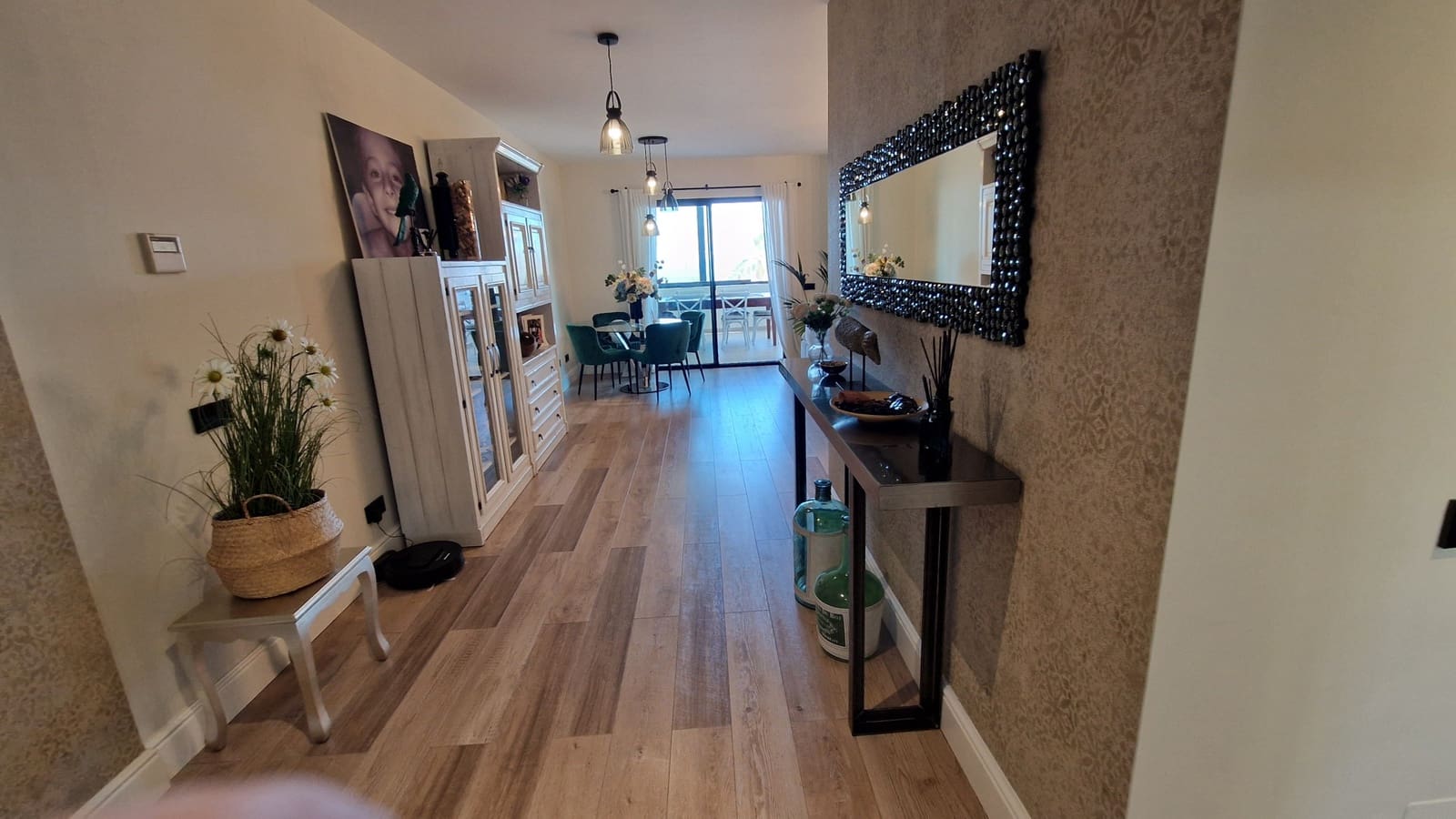 3 bedroom Apartment for sale in Estepona with pool garage - € 860,000 (Ref: 9138304)