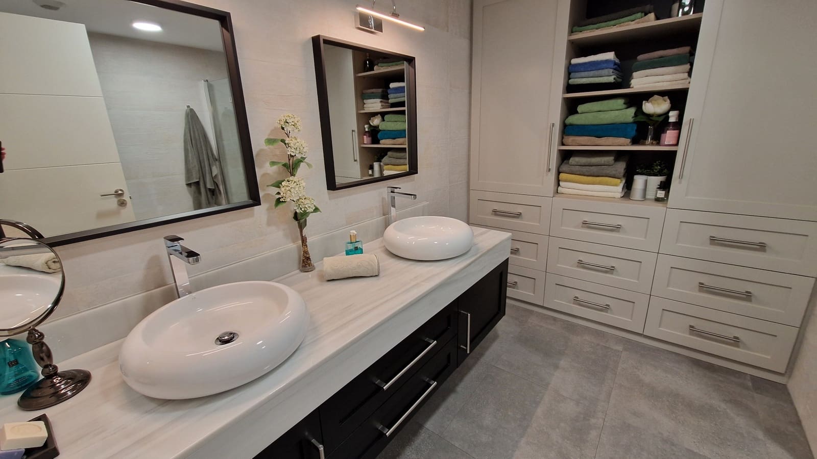 3 bedroom Apartment for sale in Estepona with pool garage - € 860,000 (Ref: 9138304)