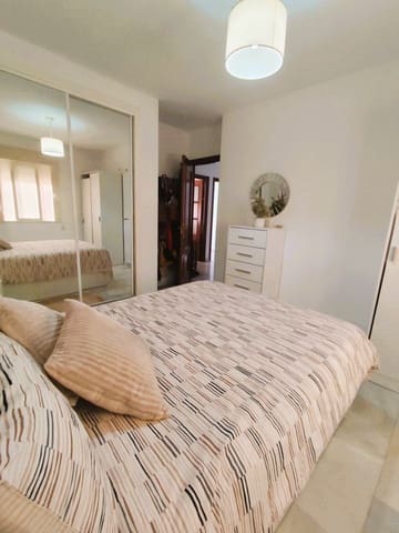 Apartamento de 2 habitaciones en Estepona en venta - 269.900 € (Ref: 9161872)
