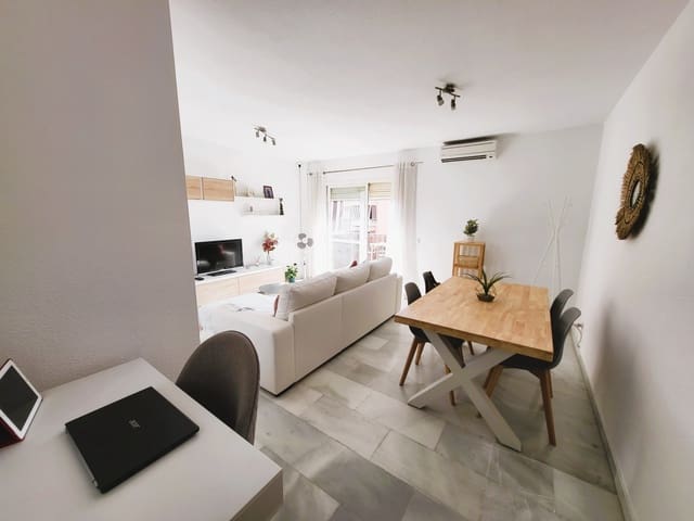 Apartamento de 2 habitaciones en Estepona en venta - 269.900 € (Ref: 9161872)