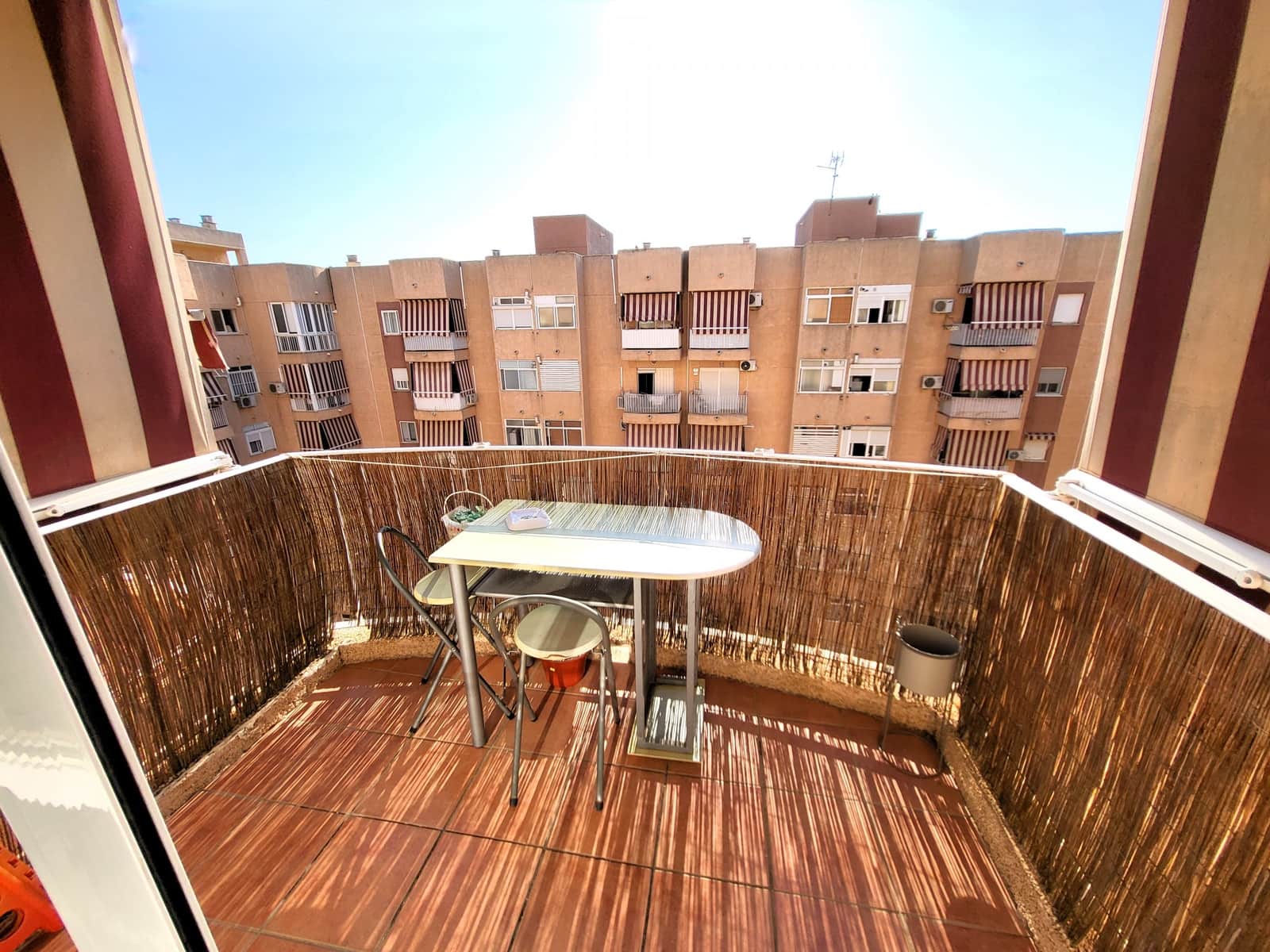 Apartamento de 2 habitaciones en Estepona en venta - 269.900 € (Ref: 9161872)