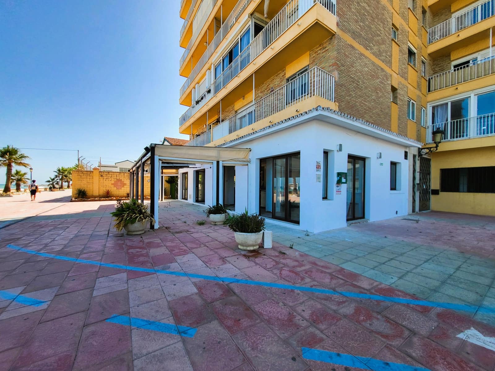 Restaurant/Bar til salg i San Luis de Sabinillas - € 1.200.000 (Ref: 9182010)