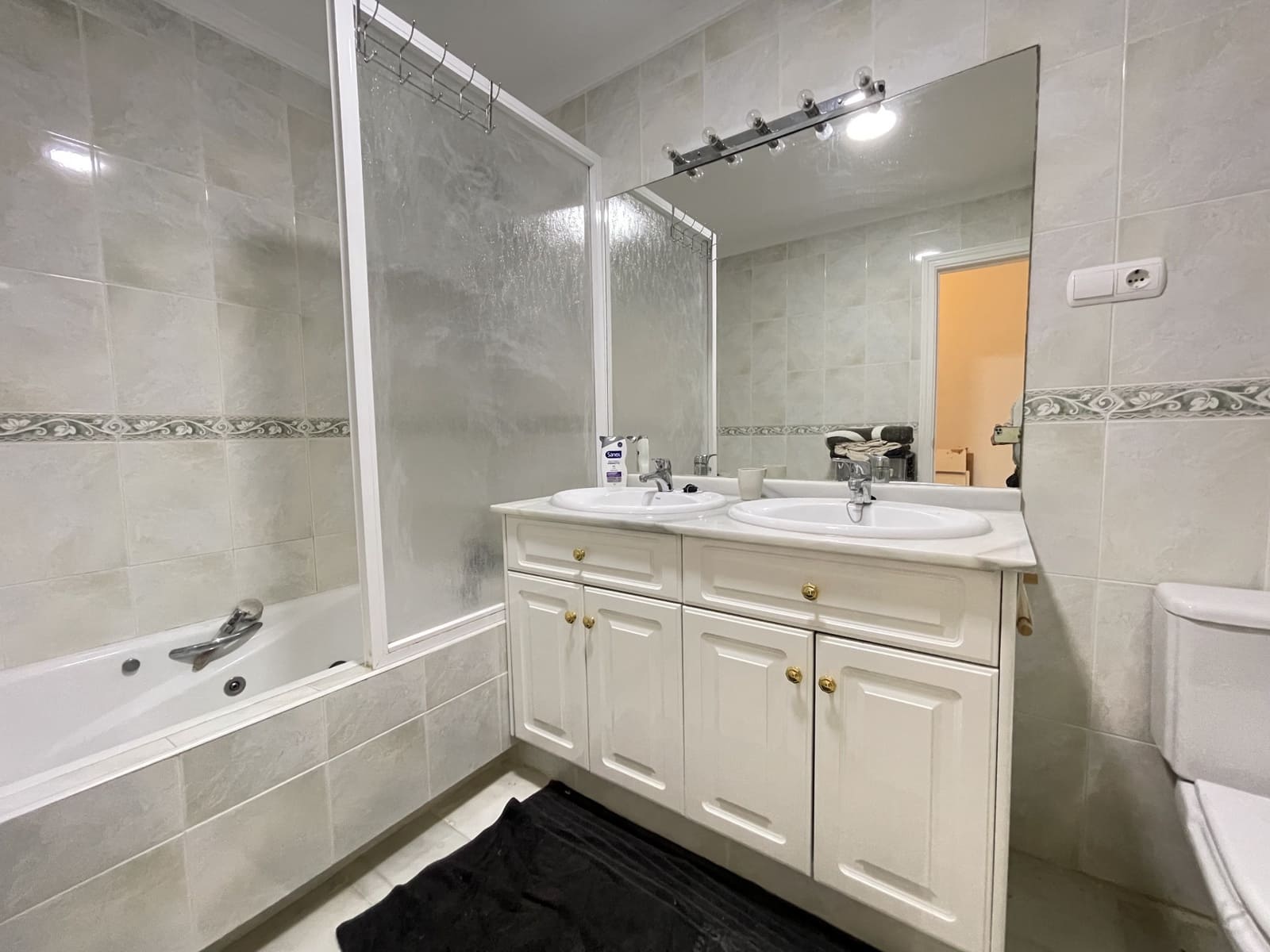 2 chambre Appartement à vendre à Estepona avec piscine garage - 239 000 € (Ref: 9191907)