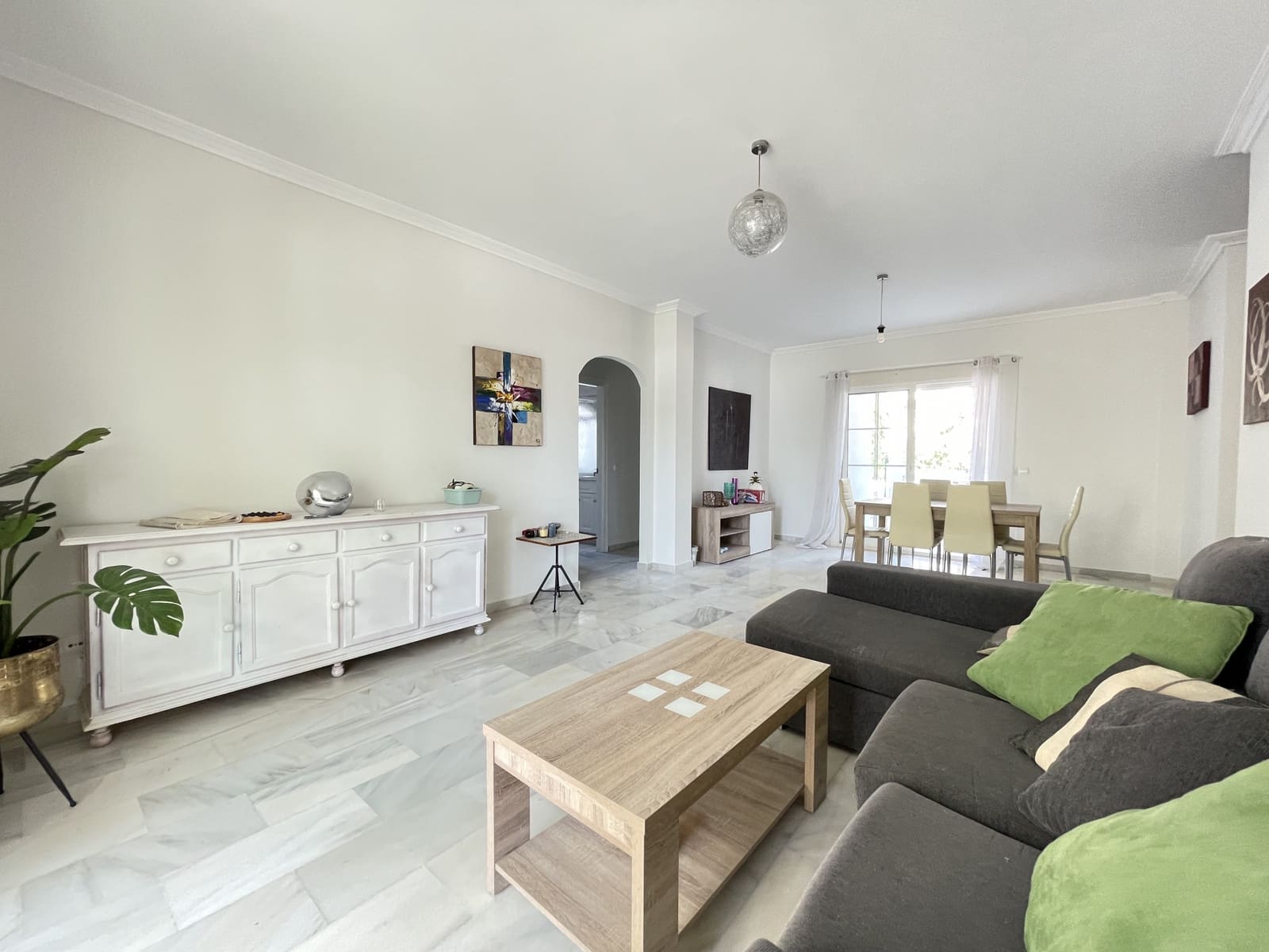 2 chambre Appartement à vendre à Estepona avec piscine garage - 239 000 € (Ref: 9191907)