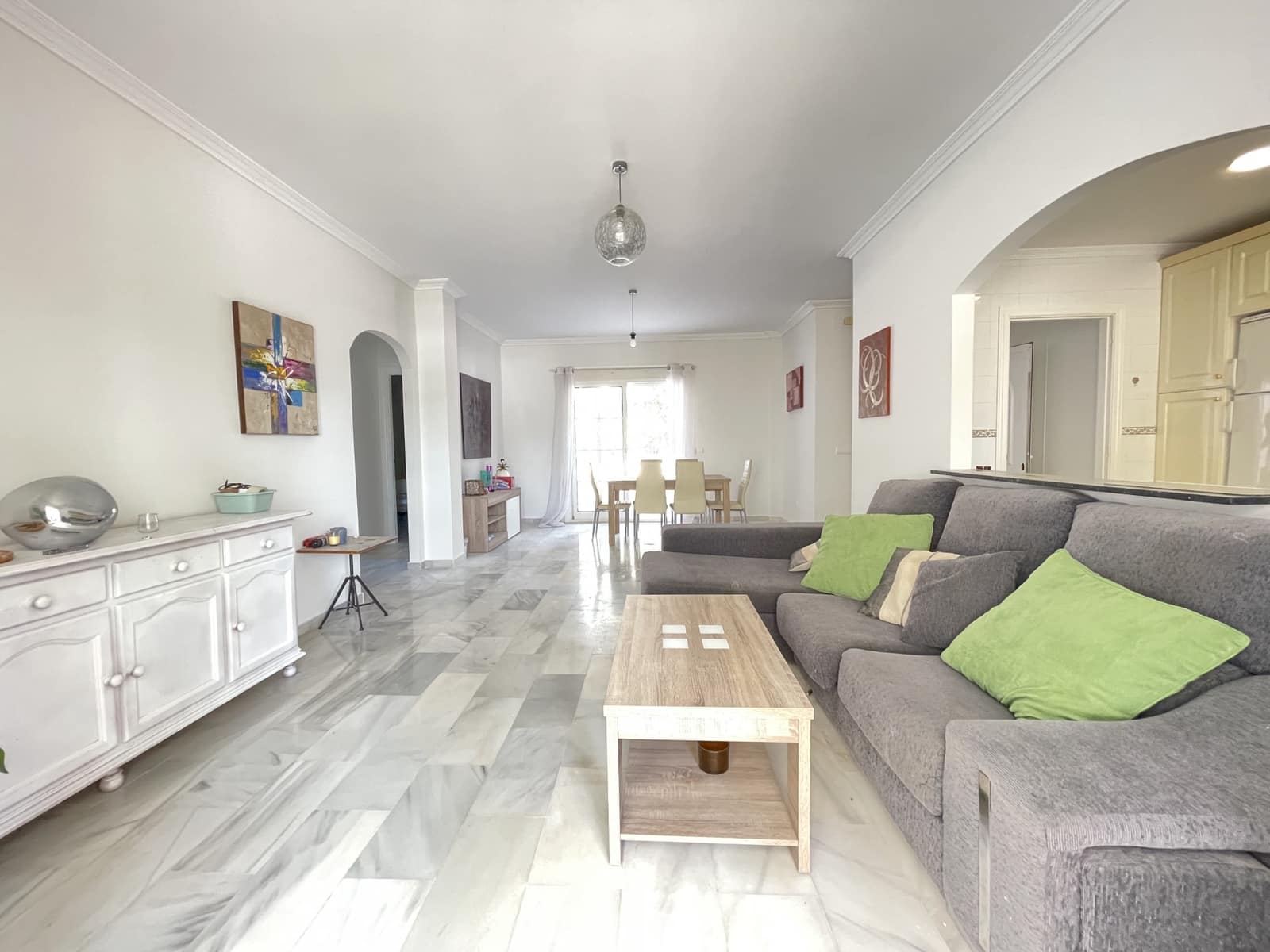 2 chambre Appartement à vendre à Estepona avec piscine garage - 239 000 € (Ref: 9191907)