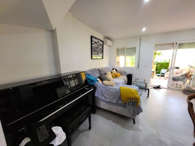 3 soveværelse Byhus til salg i El Padrón, Estepona med swimmingpool - € 355.000 (Ref: 9201977)