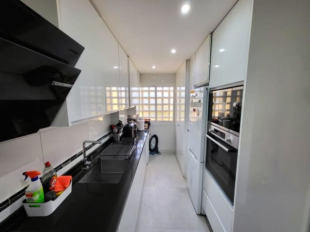 3 soveværelse Byhus til salg i El Padrón, Estepona med swimmingpool - € 355.000 (Ref: 9201977)