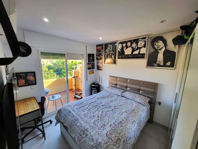 3 soveværelse Byhus til salg i El Padrón, Estepona med swimmingpool - € 355.000 (Ref: 9201977)