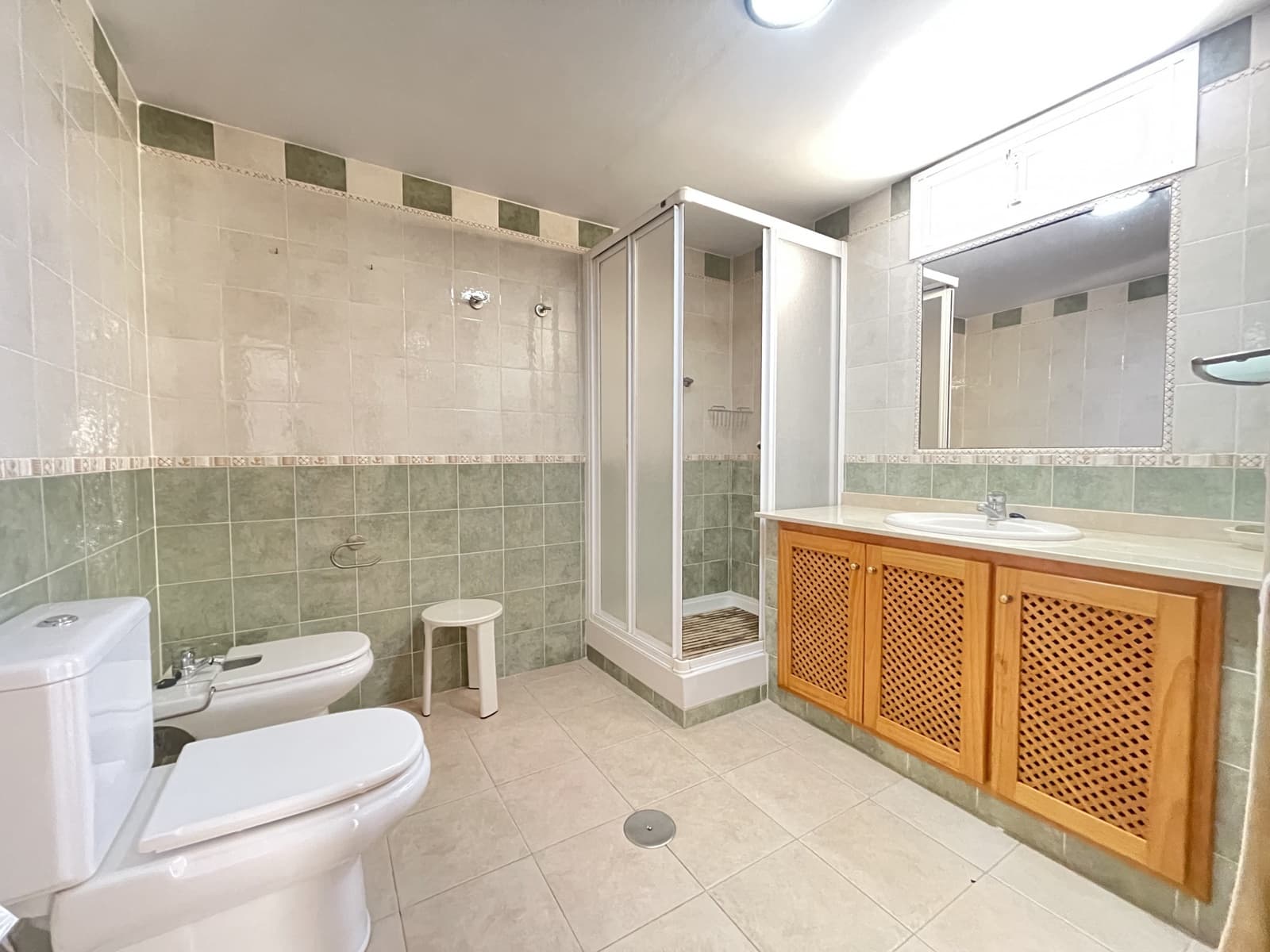 3 chambre Appartement à vendre à Estepona avec piscine garage - 450 000 € (Ref: 9228031)