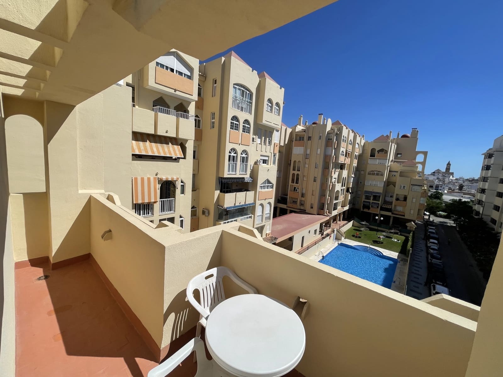 3 chambre Appartement à vendre à Estepona avec piscine garage - 450 000 € (Ref: 9228031)