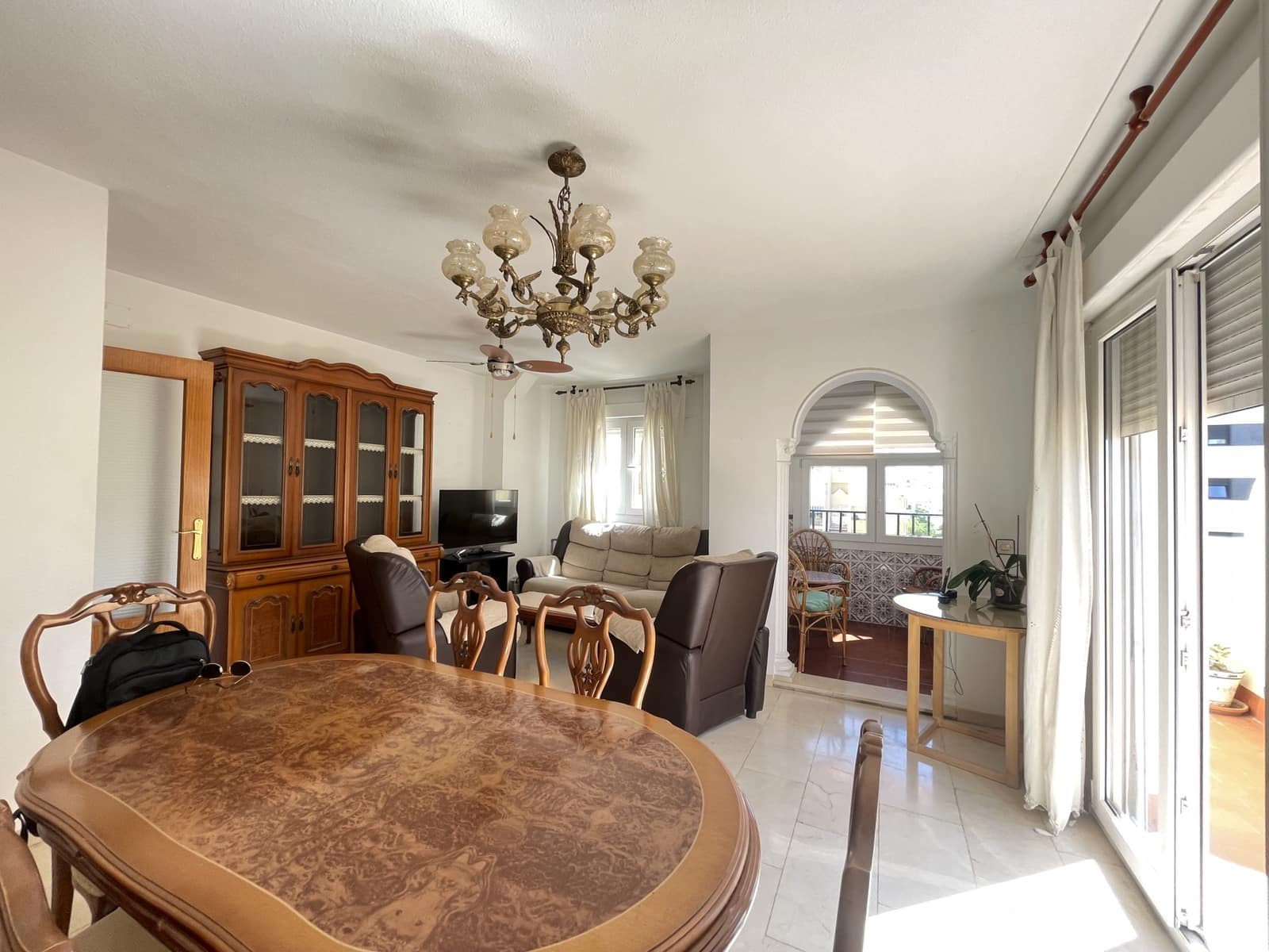 3 chambre Appartement à vendre à Estepona avec piscine garage - 450 000 € (Ref: 9228031)