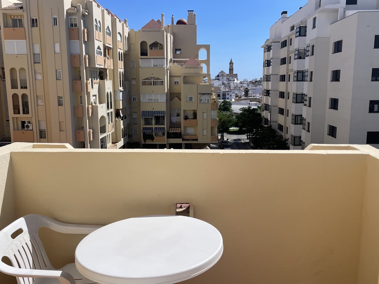 3 chambre Appartement à vendre à Estepona avec piscine garage - 450 000 € (Ref: 9228031)