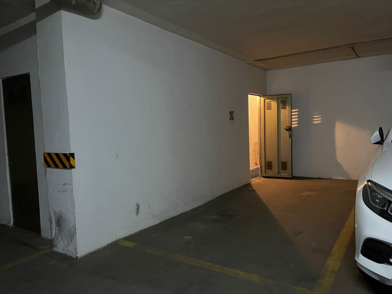 3 Zimmer Apartment zu verkaufen in Estepona mit Pool Garage - 420.000 € (Ref: 9228031)