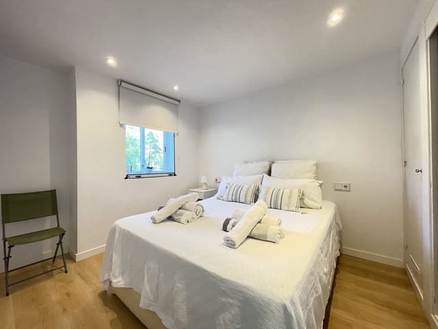 2 makuuhuone Huoneisto myytävänä paikassa Bahía Dorada, Estepona mukana uima-altaan 
autotalli - 267 000 € (Ref: 9230690)