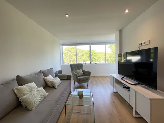 2 makuuhuone Huoneisto myytävänä paikassa Bahía Dorada, Estepona mukana uima-altaan 
autotalli - 267 000 € (Ref: 9230690)