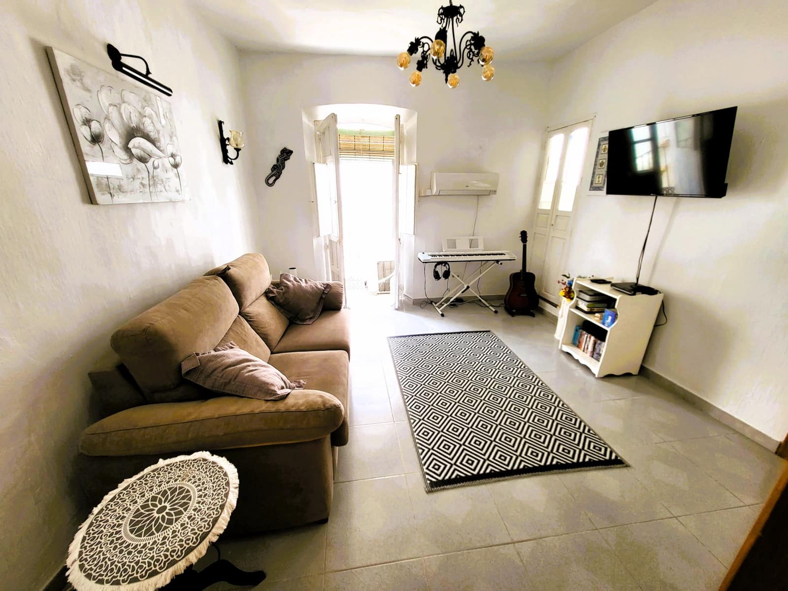 Apartamento de 2 habitaciones en Estepona en venta - 330.000 € (Ref: 9242447)