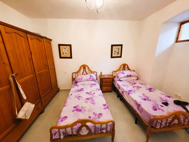 Apartamento de 2 habitaciones en Estepona en venta - 330.000 € (Ref: 9242447)