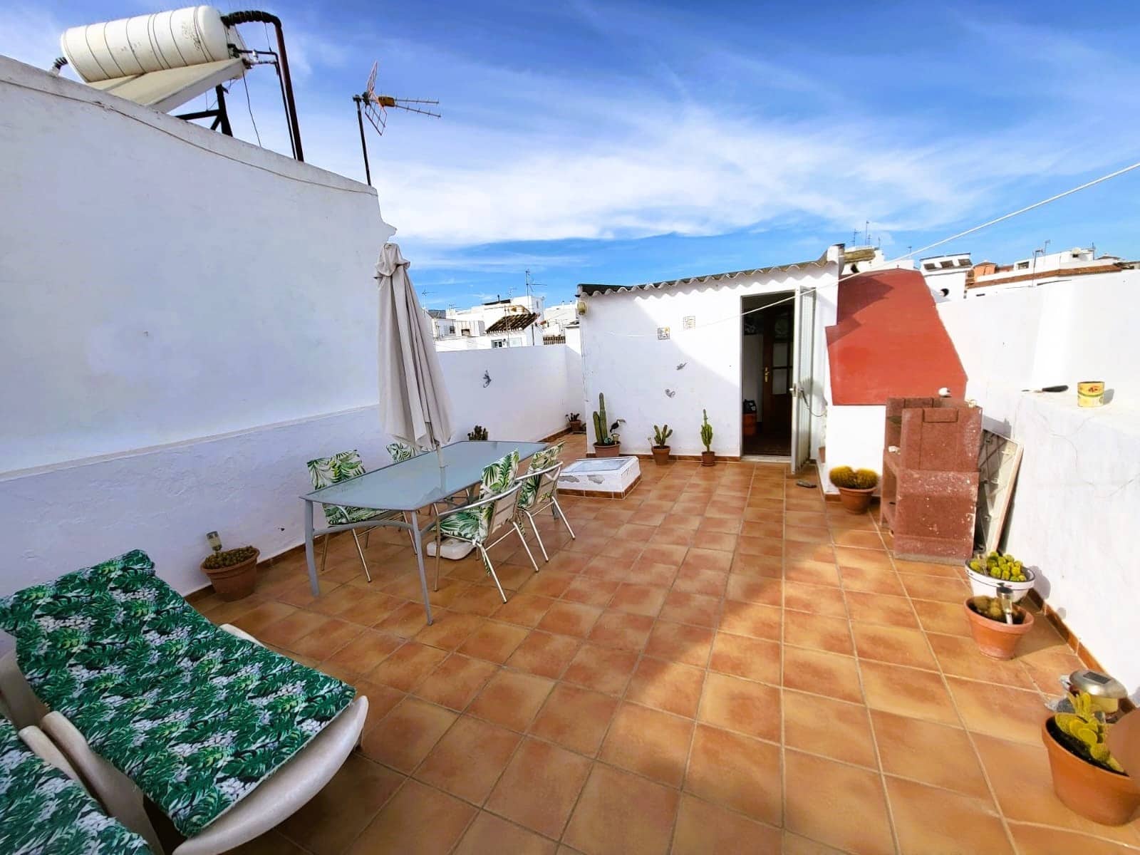 Apartamento de 2 habitaciones en Estepona en venta - 330.000 € (Ref: 9242447)