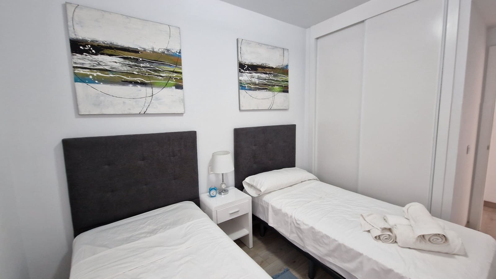 2 chambre Appartement à vendre à Estepona avec piscine garage - 380 000 € (Ref: 9256381)