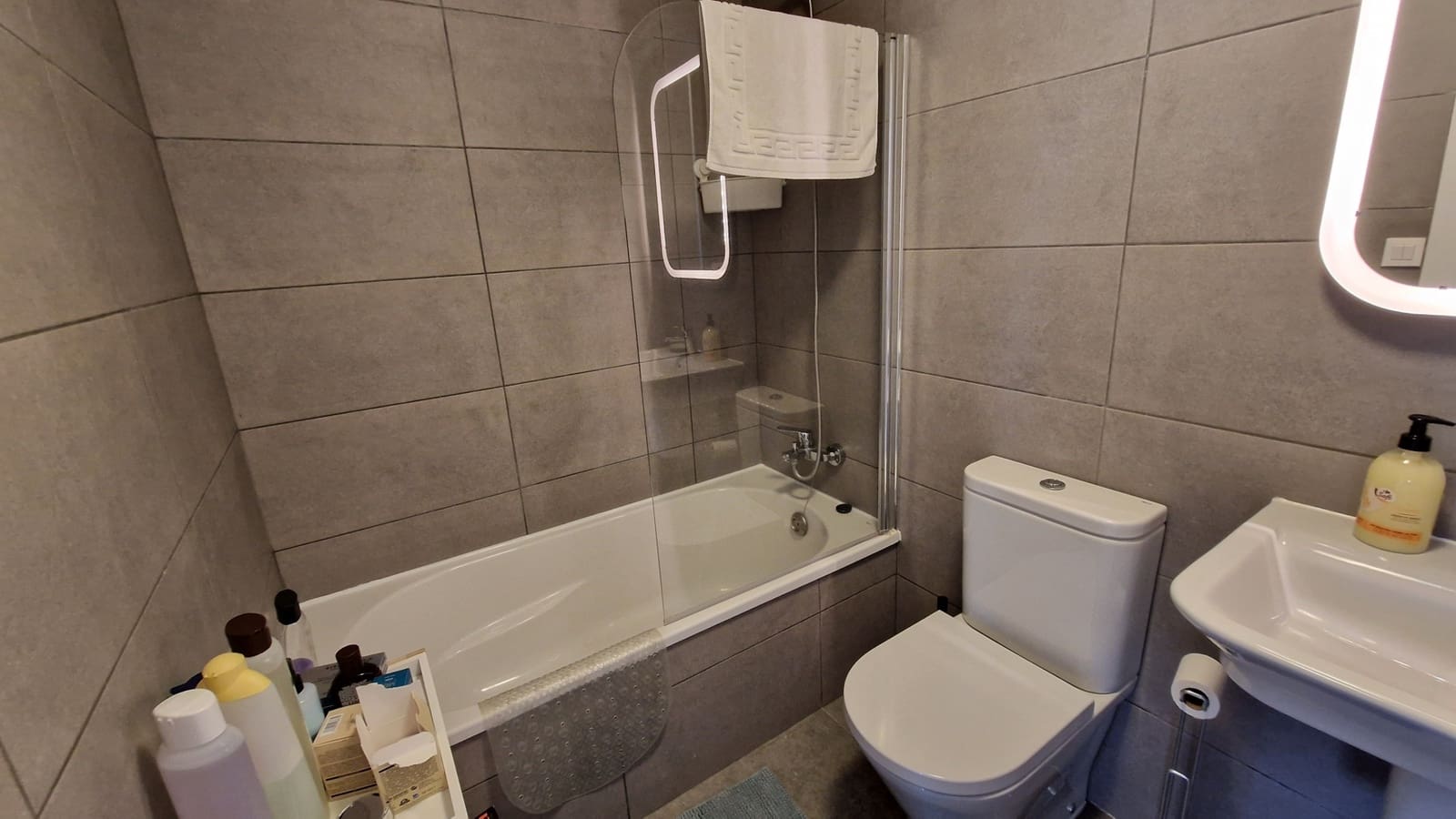 2 chambre Appartement à vendre à Estepona avec piscine garage - 380 000 € (Ref: 9256381)