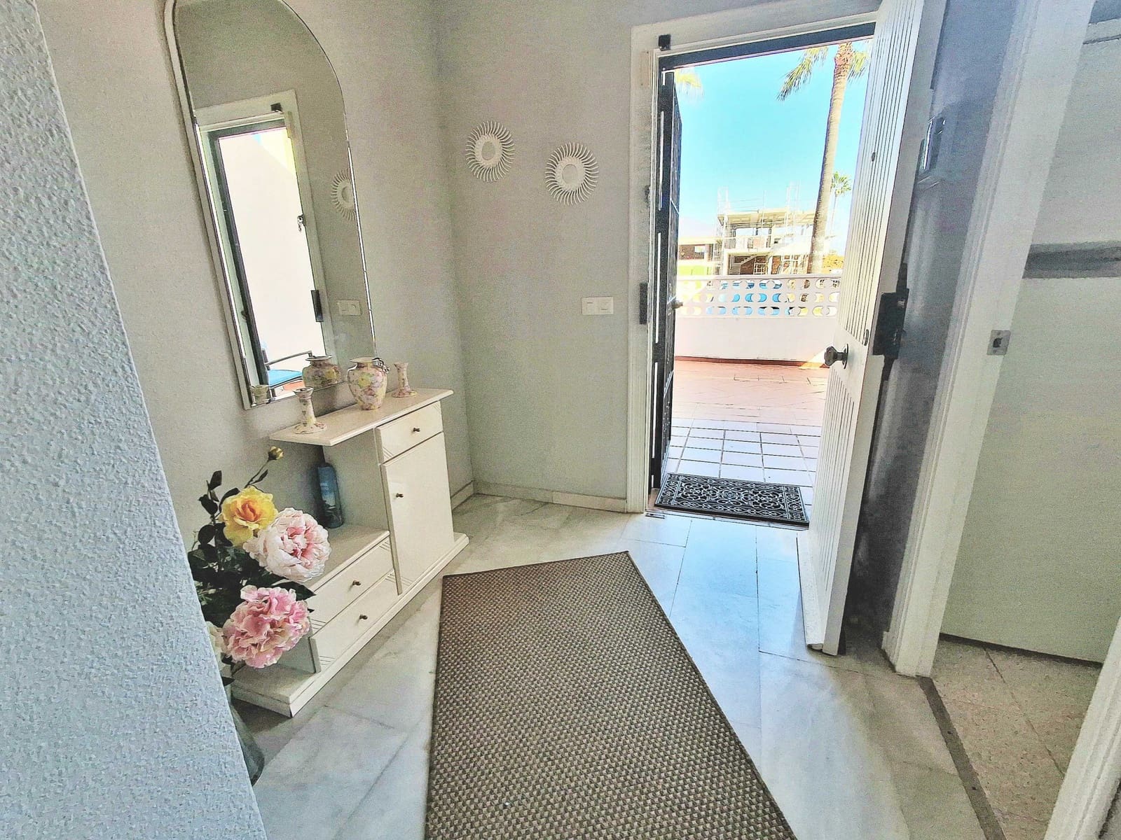 2 bedroom Apartment for sale in Manilva with garage - € 275,000 (Ref: 9289764)