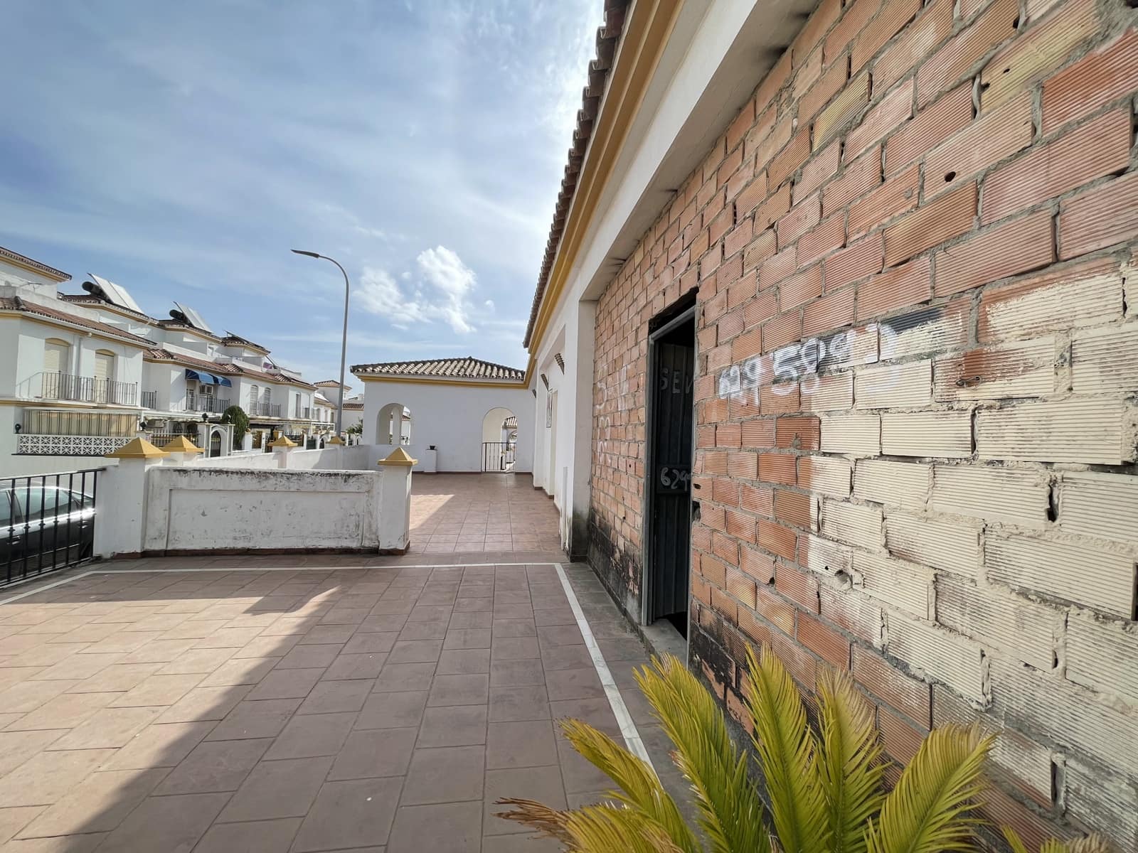 Komercyjne na sprzedaż w Estepona - 175 600 € (Ref: 9312063)