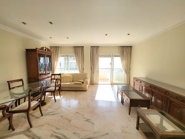 3 chambre Appartement à vendre à Centro, Estepona - 950 000 € (Ref: 9325179)