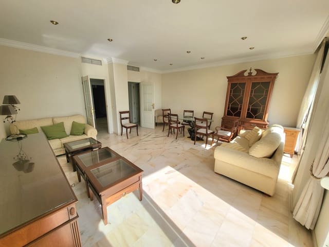 3 chambre Appartement à vendre à Centro, Estepona - 950 000 € (Ref: 9325179)