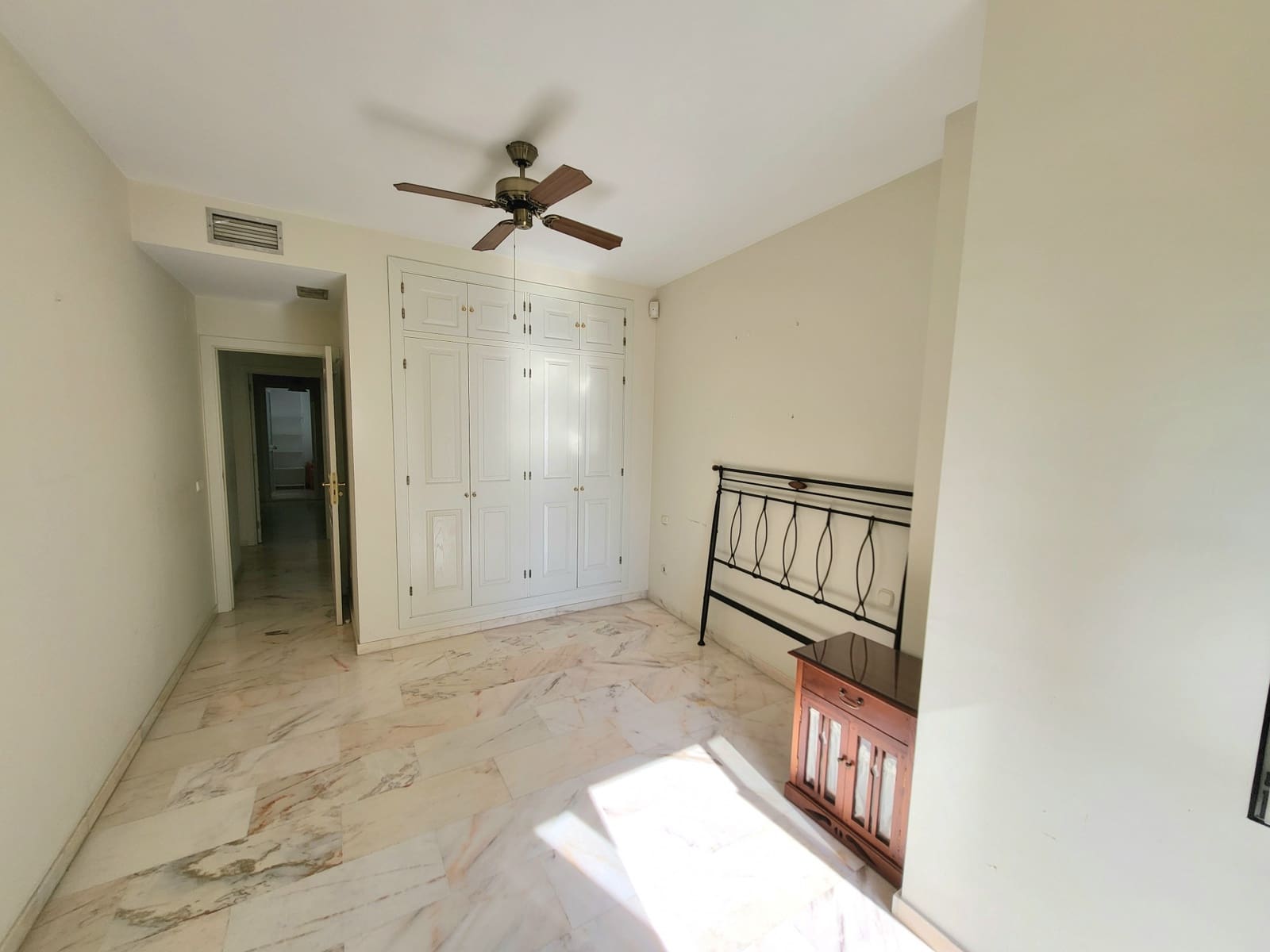 3 sypialnia Mieszkanie na sprzedaż w Estepona - 950 000 € (Ref: 9325179)