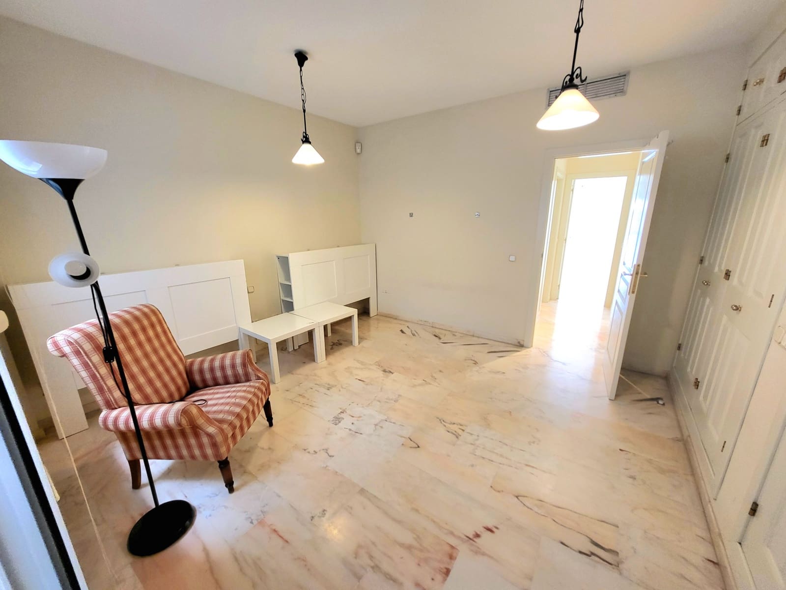 3 sypialnia Mieszkanie na sprzedaż w Estepona - 950 000 € (Ref: 9325179)