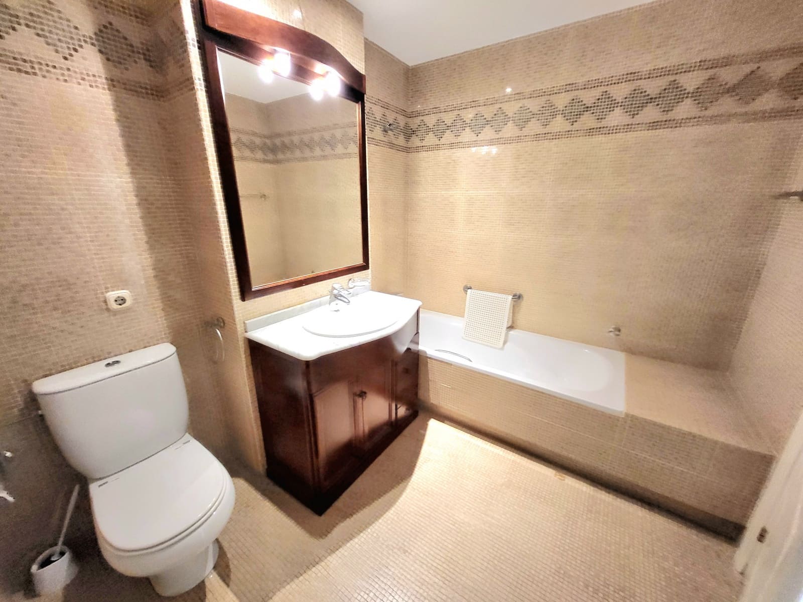3 sypialnia Mieszkanie na sprzedaż w Estepona - 950 000 € (Ref: 9325179)