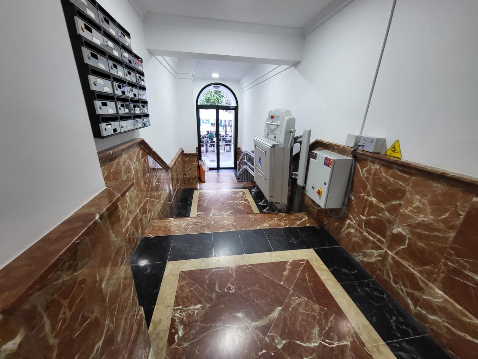 3 sypialnia Mieszkanie na sprzedaż w Estepona - 950 000 € (Ref: 9325179)